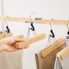 songmics-suport-pentru-pantaloni-din-lemn-antiderapant-12-buc